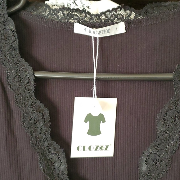 NWT 2 bodysuits, v-neck, ribbed, lace trim 🖤 - Picture 2 of 4